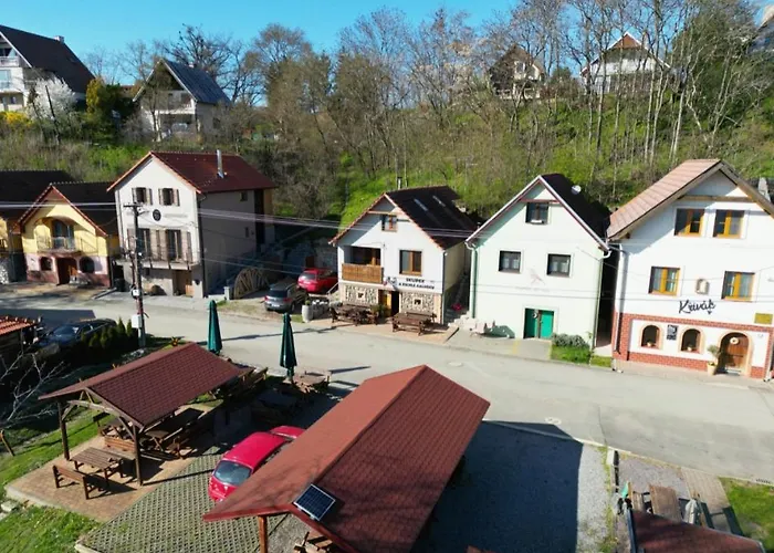 Sklipek U Pichle Galusky Apartman *